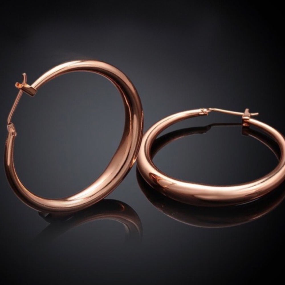 **New 18K Rose Gold 1.5” Round Hoop Earrings - Picture 2 of 4